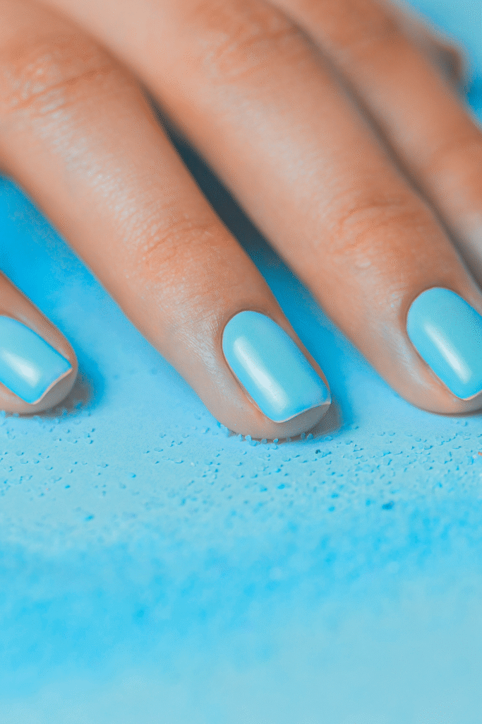 light summer nail colour, summer festival nails, nail sticker summer