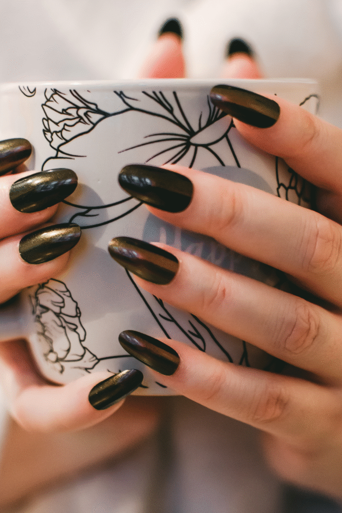light summer nail colour, summer festival nails, nail sticker summer
